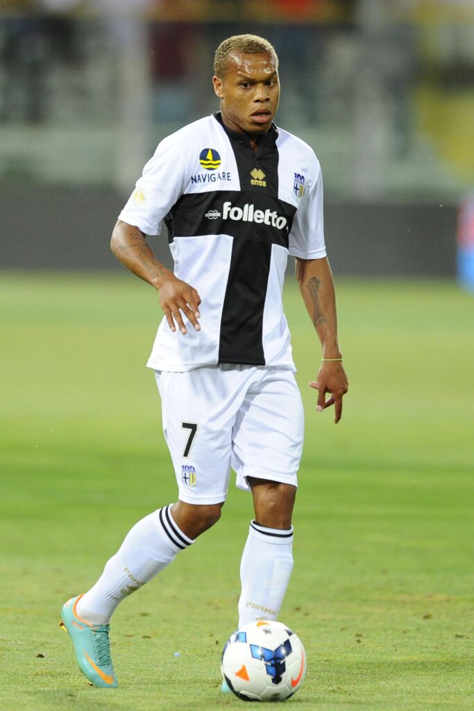 Peluso e Padoin per arrivare a Biabiany 1 Biabiany Jonathan Parma 2013 maglia crociata azione ifa
